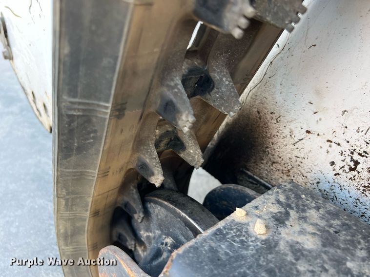 image for item EJ3027 2020 Bobcat MT100 compact utility loader