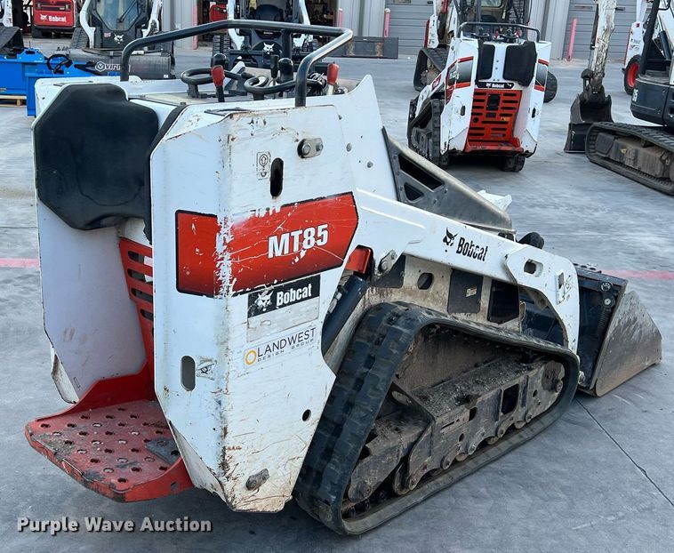 image for item EJ3028 2018 Bobcat MT85 compact utility loader