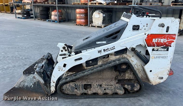 image for item EJ3028 2018 Bobcat MT85 compact utility loader