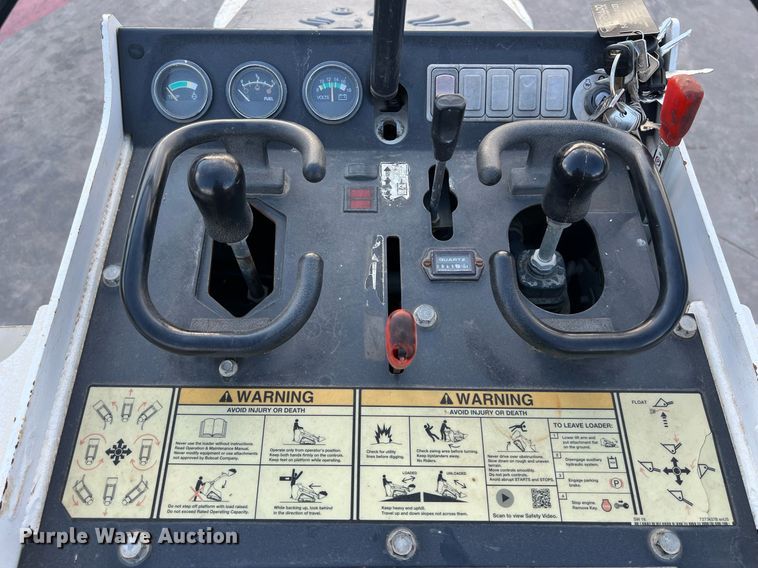 image for item EJ3028 2018 Bobcat MT85 compact utility loader