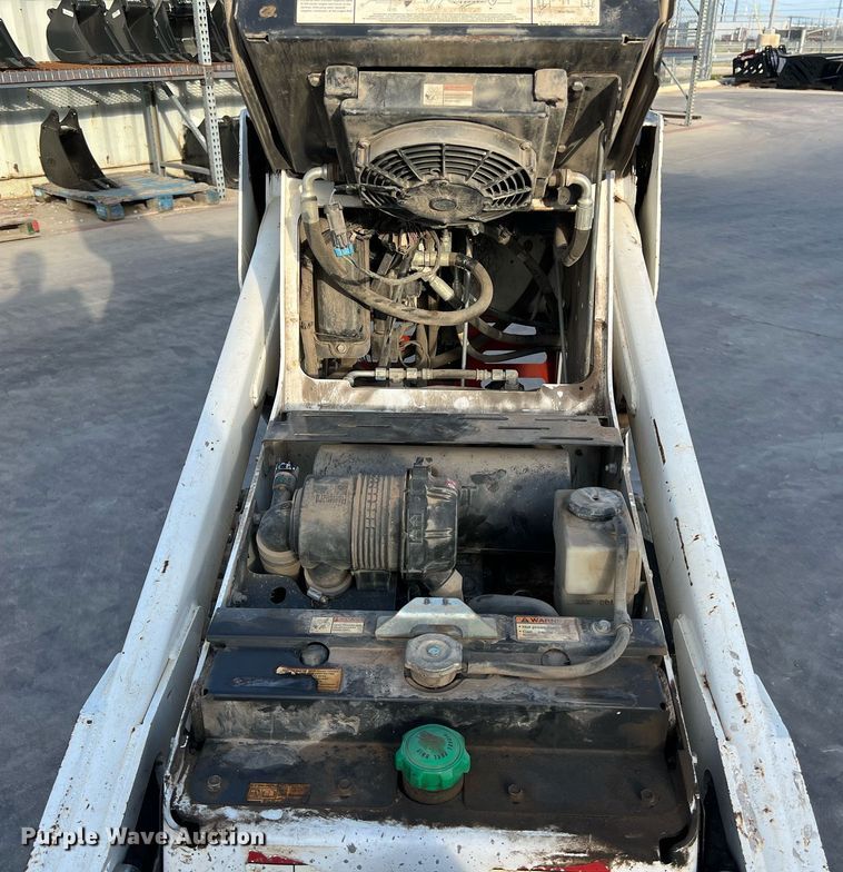 image for item EJ3028 2018 Bobcat MT85 compact utility loader