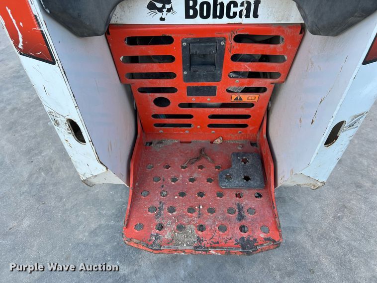 image for item EJ3028 2018 Bobcat MT85 compact utility loader