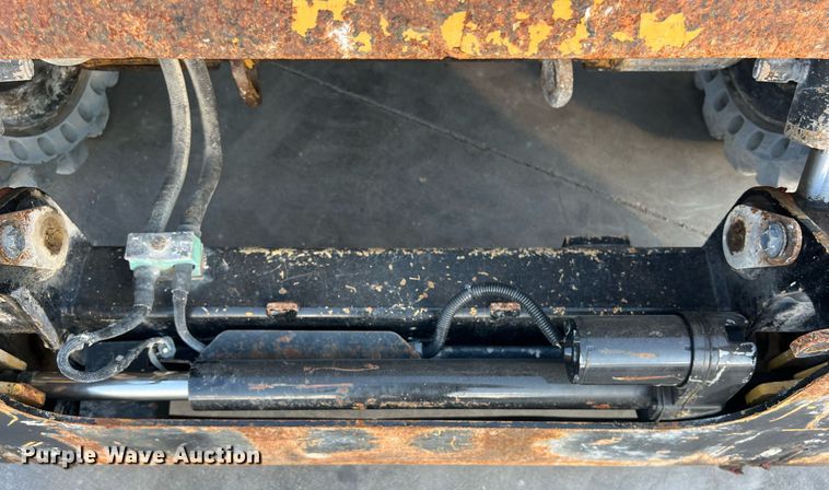 image for item EJ3029 2016 Caterpillar 272D2 XHP skid steer loader