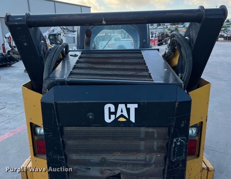 image for item EJ3029 2016 Caterpillar 272D2 XHP skid steer loader
