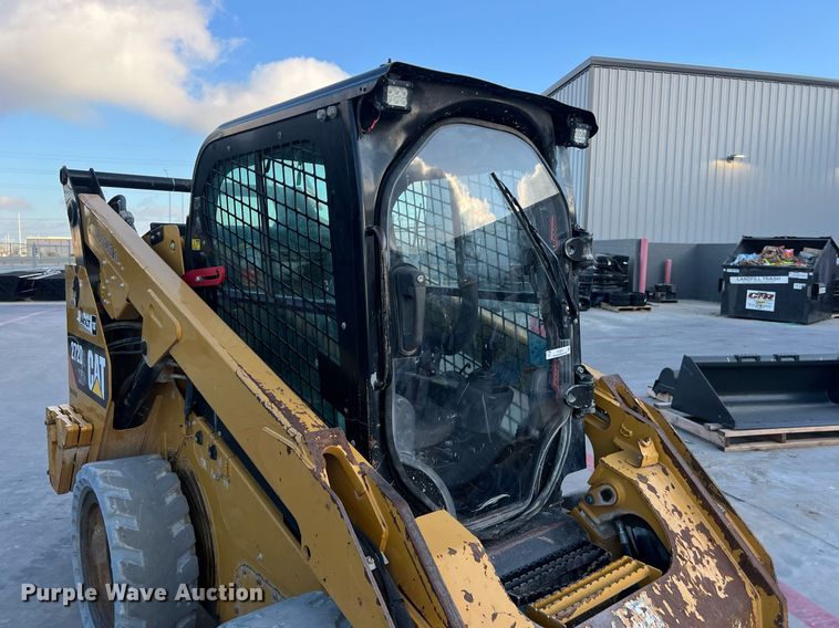 image for item EJ3029 2016 Caterpillar 272D2 XHP skid steer loader