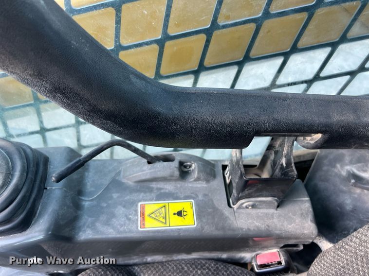 image for item EJ3029 2016 Caterpillar 272D2 XHP skid steer loader