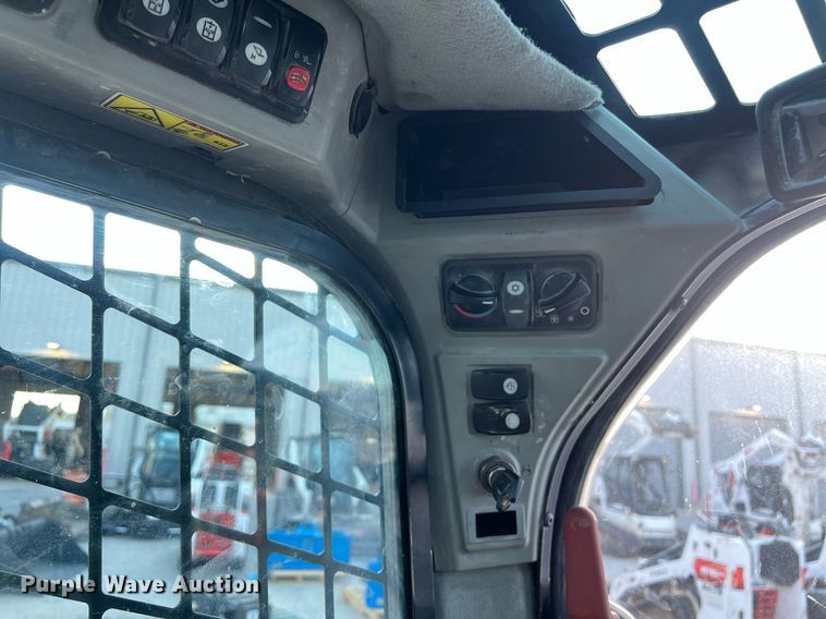 image for item EJ3029 2016 Caterpillar 272D2 XHP skid steer loader