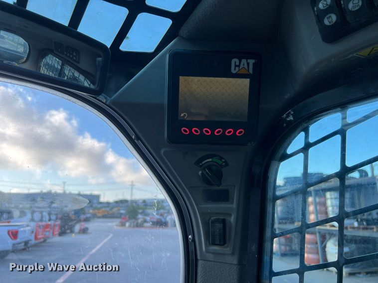 image for item EJ3029 2016 Caterpillar 272D2 XHP skid steer loader