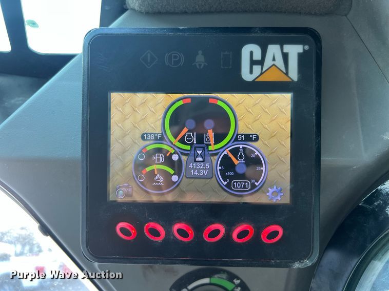 image for item EJ3029 2016 Caterpillar 272D2 XHP skid steer loader