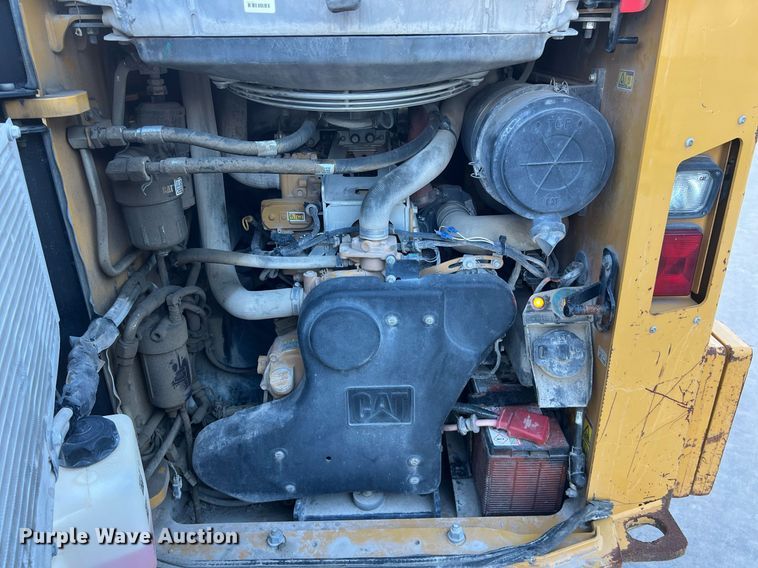 image for item EJ3029 2016 Caterpillar 272D2 XHP skid steer loader