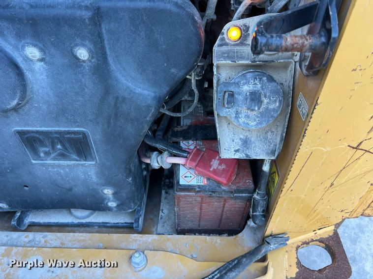 image for item EJ3029 2016 Caterpillar 272D2 XHP skid steer loader