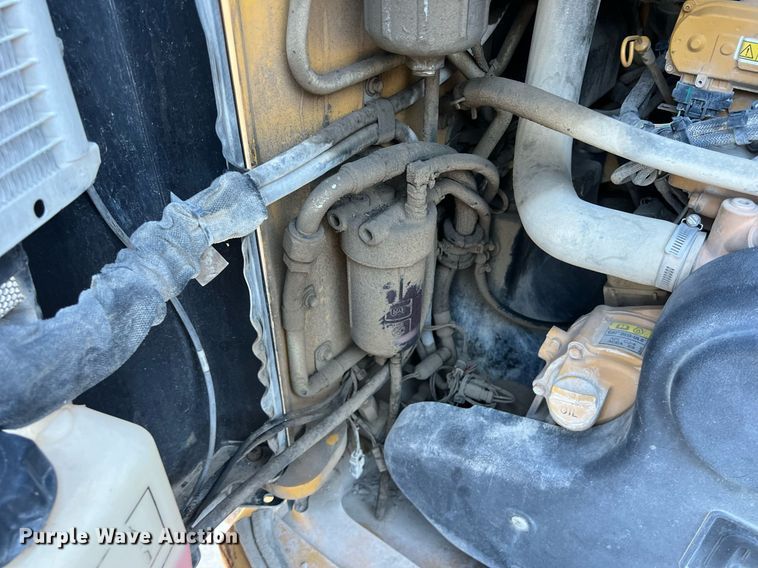 image for item EJ3029 2016 Caterpillar 272D2 XHP skid steer loader