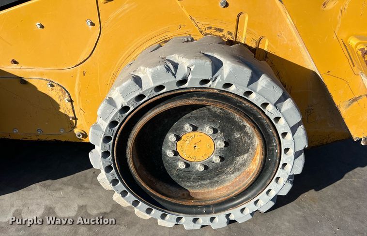 image for item EJ3029 2016 Caterpillar 272D2 XHP skid steer loader