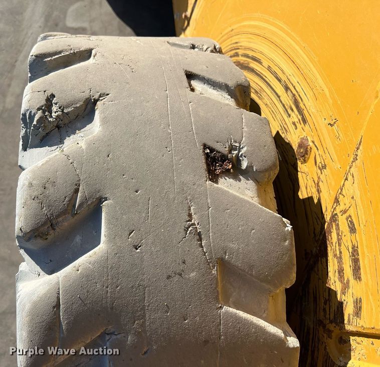 image for item EJ3029 2016 Caterpillar 272D2 XHP skid steer loader