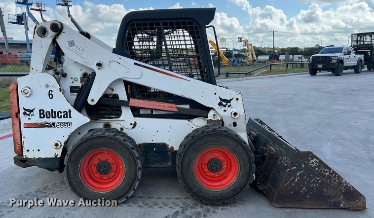 image for item EJ3030 2014 Bobcat S650 skid steer loader