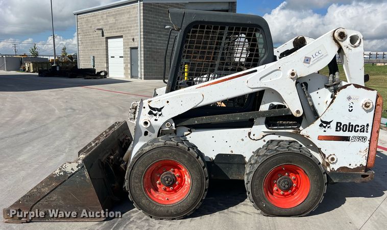 image for item EJ3030 2014 Bobcat S650 skid steer loader