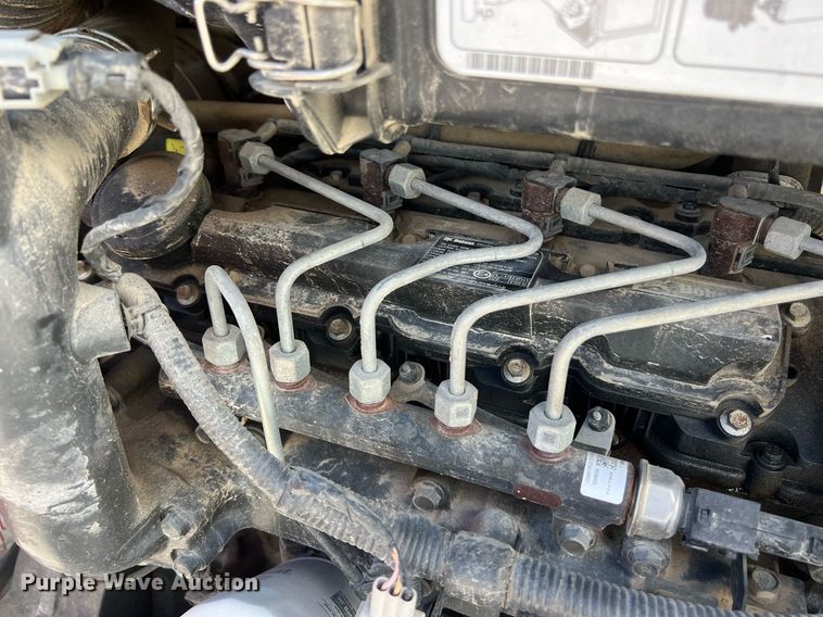 image for item EJ3030 2014 Bobcat S650 skid steer loader