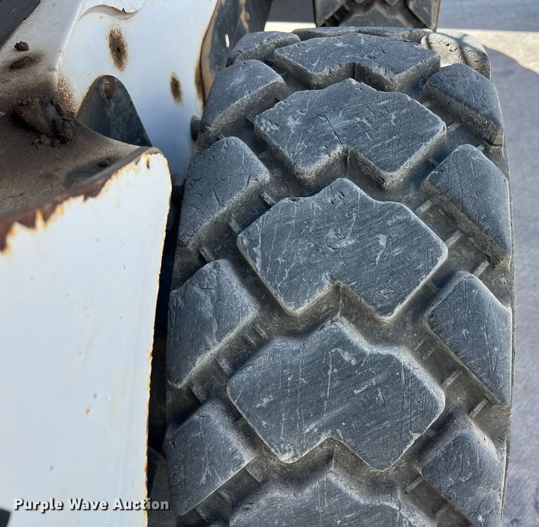 image for item EJ3030 2014 Bobcat S650 skid steer loader