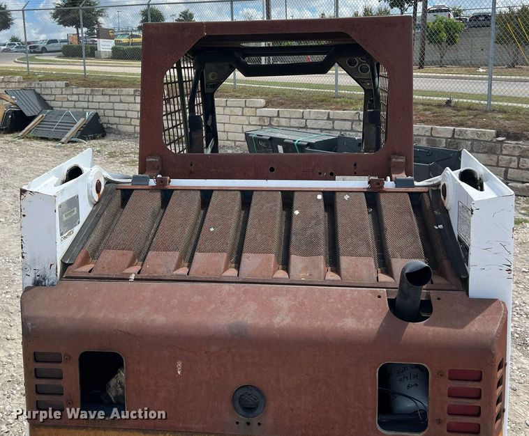 image for item EJ3031 1995 Bobcat 753 skid steer loader