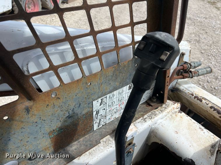 image for item EJ3031 1995 Bobcat 753 skid steer loader