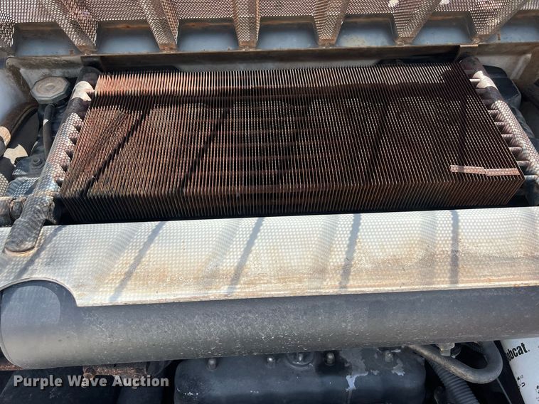 image for item EJ3031 1995 Bobcat 753 skid steer loader