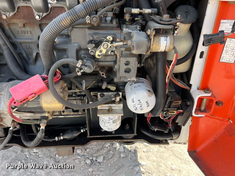 image for item EJ3031 1995 Bobcat 753 skid steer loader