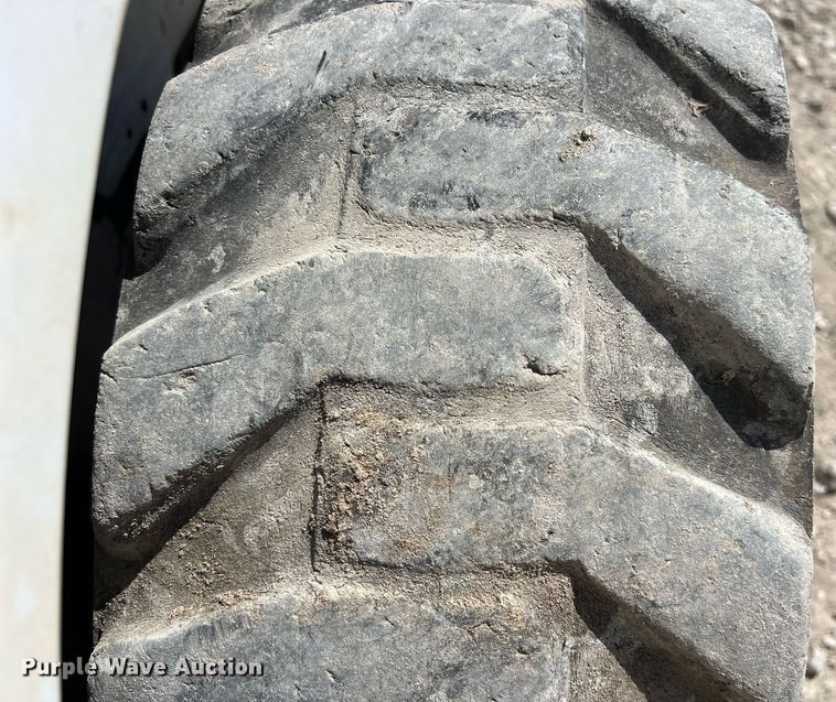 image for item EJ3031 1995 Bobcat 753 skid steer loader