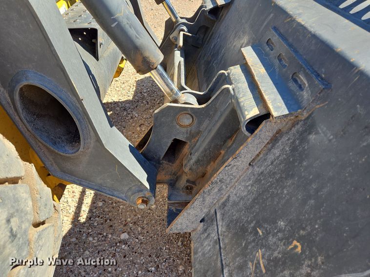 image for item EJ3061 2012 New Holland L218 skid steer loader