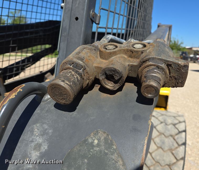 image for item EJ3061 2012 New Holland L218 skid steer loader