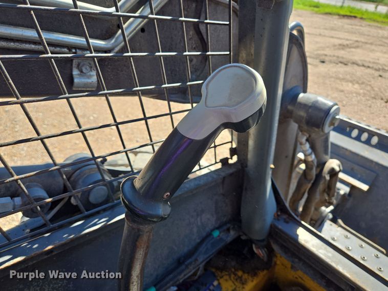 image for item EJ3061 2012 New Holland L218 skid steer loader