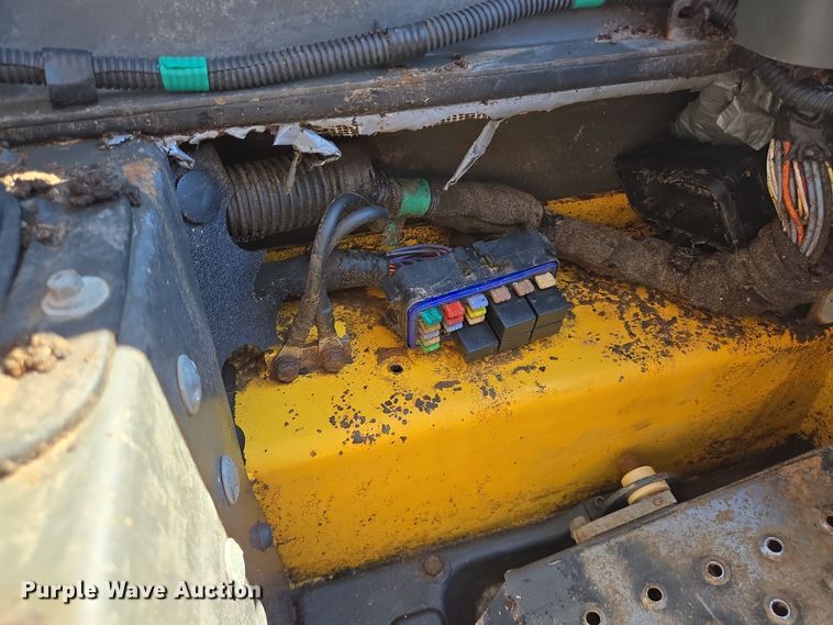 image for item EJ3061 2012 New Holland L218 skid steer loader