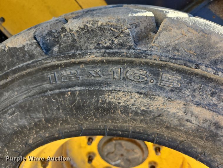 image for item EJ3061 2012 New Holland L218 skid steer loader