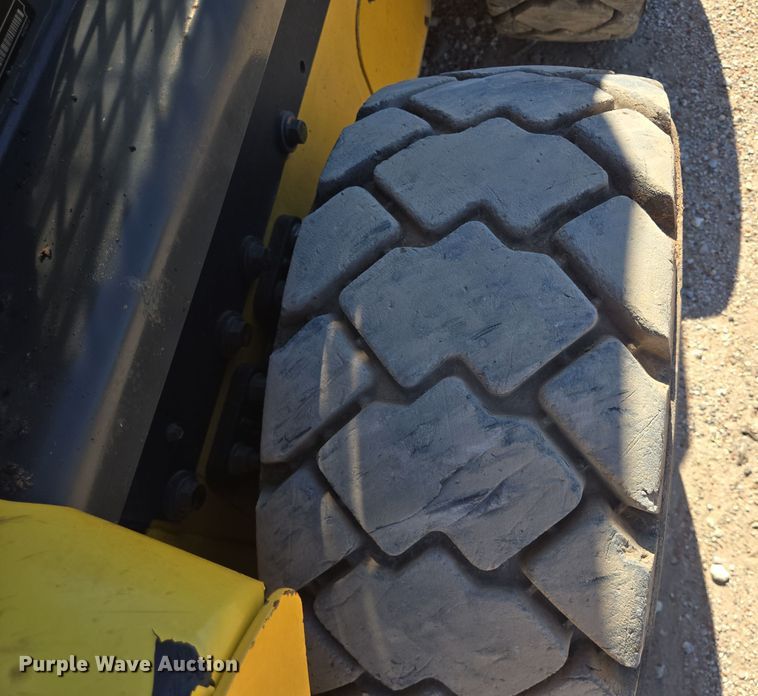 image for item EJ3061 2012 New Holland L218 skid steer loader