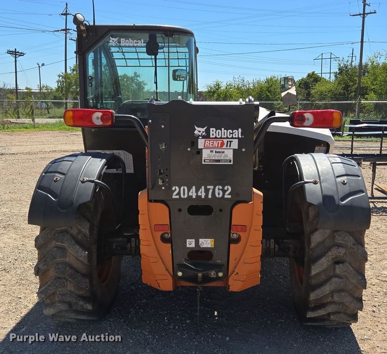 image for item EJ3063 2018 Bobcat V723 telehandler