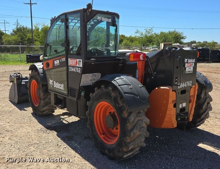 image for item EJ3063 2018 Bobcat V723 telehandler