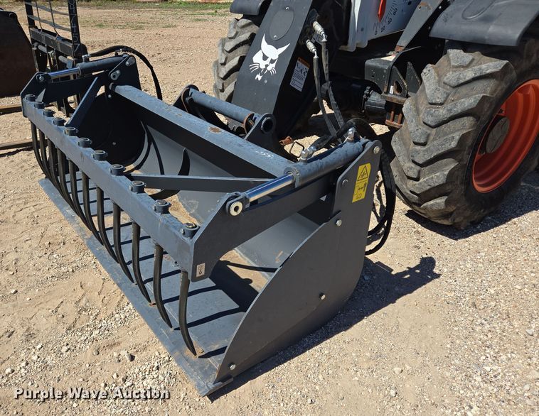 image for item EJ3063 2018 Bobcat V723 telehandler