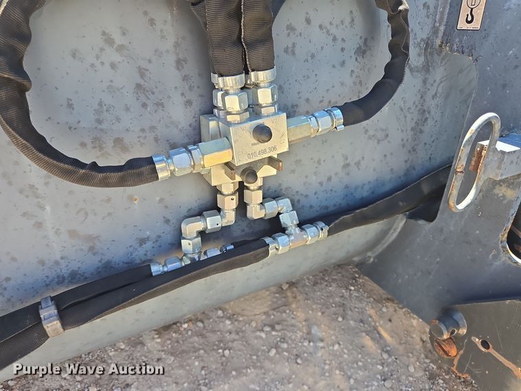 image for item EJ3063 2018 Bobcat V723 telehandler