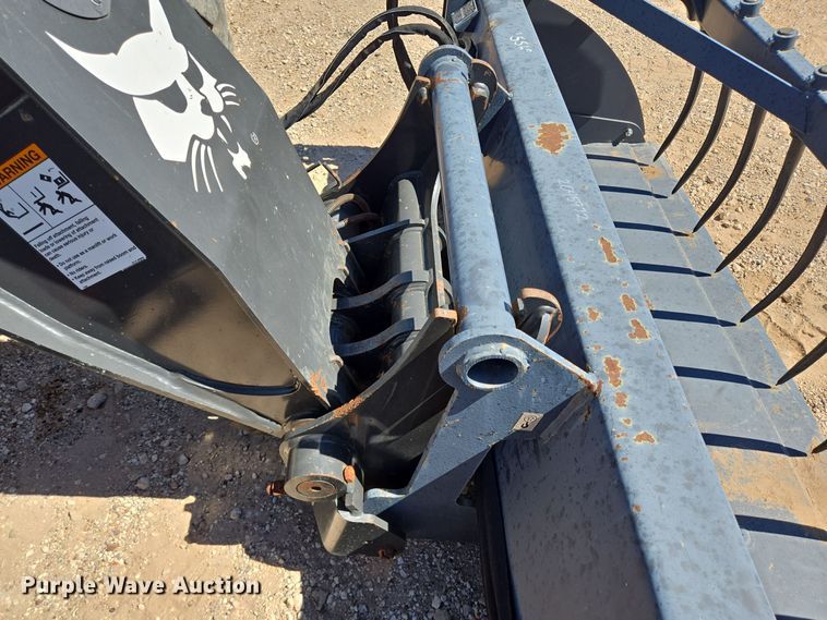 image for item EJ3063 2018 Bobcat V723 telehandler