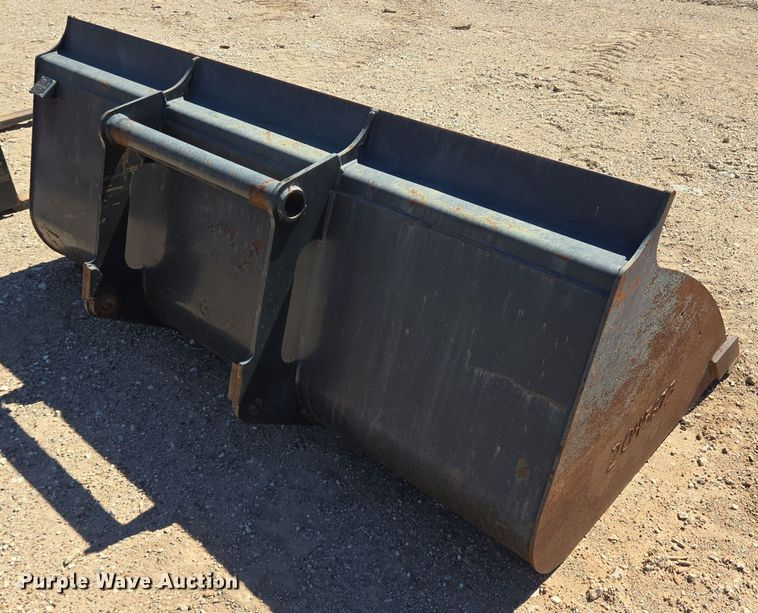 image for item EJ3063 2018 Bobcat V723 telehandler