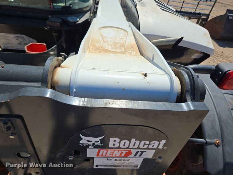 image for item EJ3063 2018 Bobcat V723 telehandler