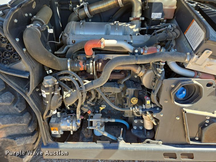 image for item EJ3063 2018 Bobcat V723 telehandler