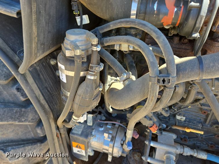 image for item EJ3063 2018 Bobcat V723 telehandler