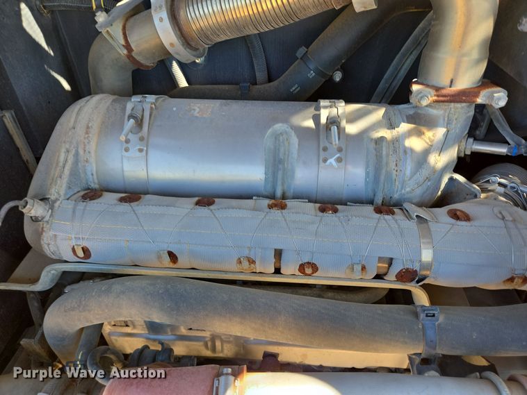 image for item EJ3063 2018 Bobcat V723 telehandler