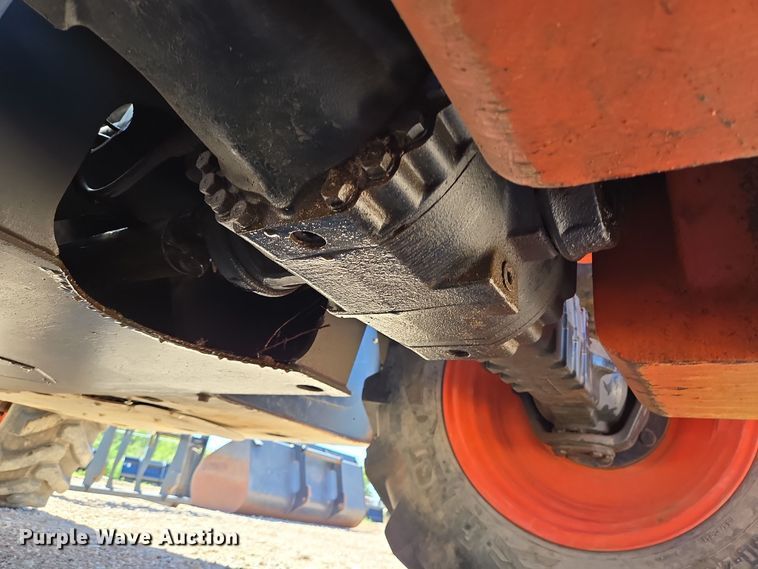 image for item EJ3063 2018 Bobcat V723 telehandler