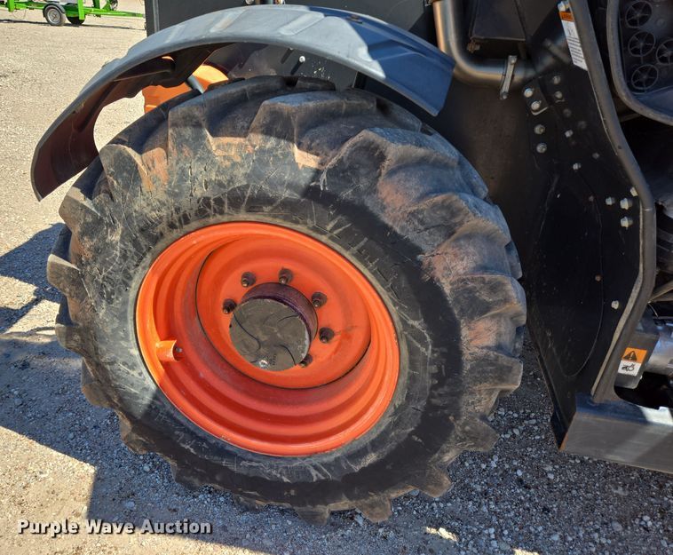 image for item EJ3063 2018 Bobcat V723 telehandler