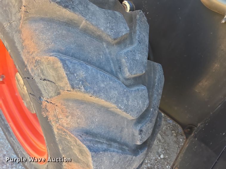 image for item EJ3063 2018 Bobcat V723 telehandler