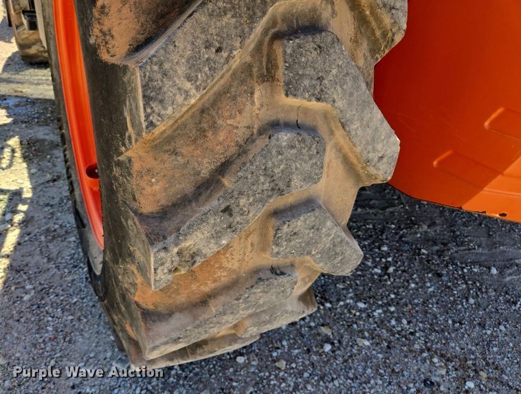 image for item EJ3063 2018 Bobcat V723 telehandler