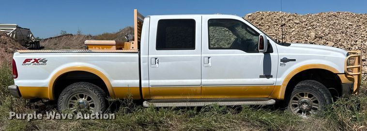 image for item EJ3077 2006 Ford F250 Crew Cab pickup truck