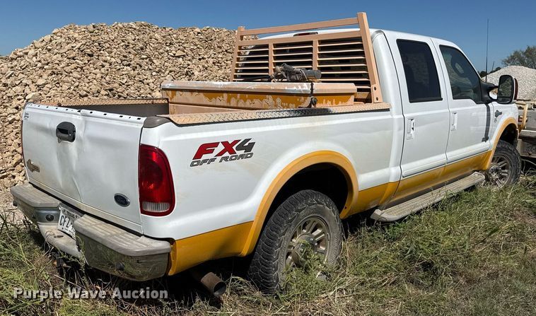 image for item EJ3077 2006 Ford F250 Crew Cab pickup truck