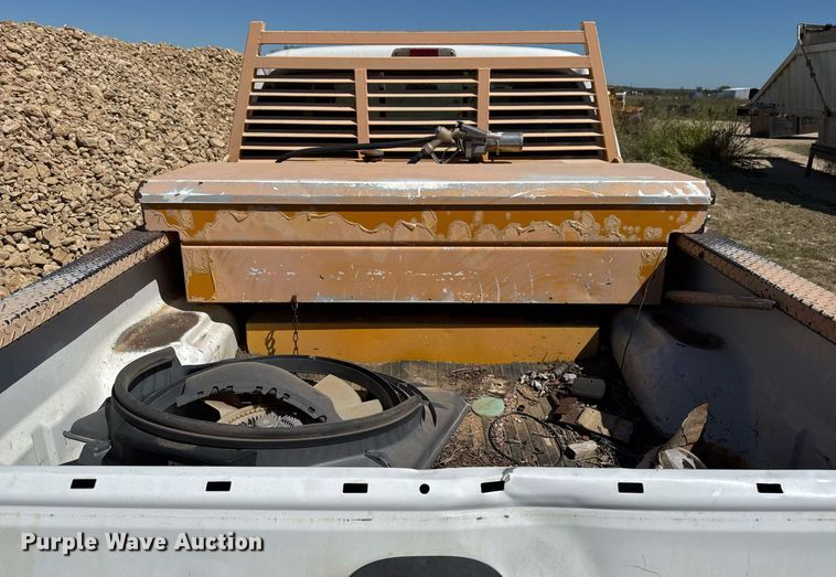 image for item EJ3077 2006 Ford F250 Crew Cab pickup truck